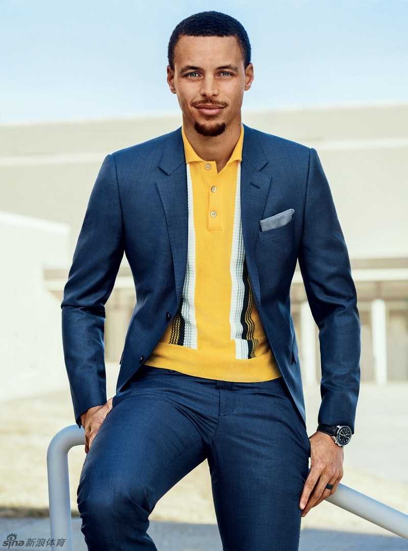 跨栏选手如猎豹般敏捷跨过栏架，动作流畅，充满力量与节奏感。